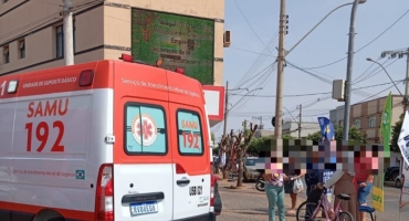 Carmo do Paranaíba – SAMU socorre idosa de 94 anos atropelada no centro da cidade Carmo do Paranaíba – SAMU socorre idosa de 94 anos atropelada no centro da cidade