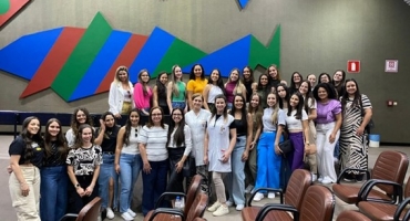 Alunas de Fisioterapia realizam visita técnica ao Hospital Sarah Kubitschek Alunas de Fisioterapia realizam visita técnica ao Hospital Sarah Kubitschek