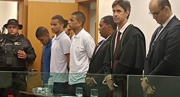Acusados de matar jovem e tentar contra a vida de outras duas pessoas são julgados em Patos de Minas Acusados de matar jovem e tentar contra a vida de outras duas pessoas são julgados em Patos de Minas