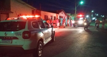 Carmo do Paranaíba – Acidente de trânsito deixa três feridos no bairro Paranaíba Carmo do Paranaíba – Acidente de trânsito deixa três feridos no bairro Paranaíba