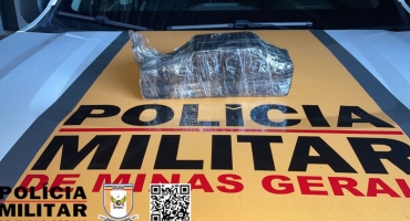 Patos de Minas - Polícia Militar Rodoviária prende passageiro de ônibus com dois quilos de maconha em bagagem Patos de Minas - Polícia Militar Rodoviária prende passageiro de ônibus com dois quilos de maconha em bagagem