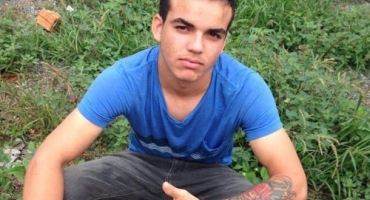 Jovem que sofreu acidente de motocicleta no bairro Nossa Senhora das Graças morre no hospital Jovem que sofreu acidente de motocicleta no bairro Nossa Senhora das Graças morre no hospital