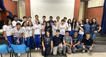 “Projeto ReciclAtiva” entrega brinquedos sustentáveis para a Escola Estadual Dona Guiomar de Melo “Projeto ReciclAtiva” entrega brinquedos sustentáveis para a Escola Estadual Dona Guiomar de Melo