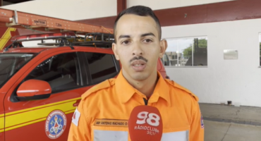 Corpo de Bombeiros de Patos de Minas realiza operação “Alerta Vermelho” Corpo de Bombeiros de Patos de Minas realiza operação “Alerta Vermelho”