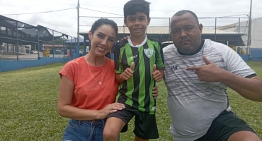 Jogador de 9 anos da cidade de Lagoa Formosa é aprovado no sub-10 do América de Belo Horizonte Jogador de 9 anos da cidade de Lagoa Formosa é aprovado no sub-10 do América de Belo Horizonte