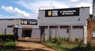 Carmo do Paranaíba - Suspeito de furto que levou mais de 240 mil reais em dinheiro, diamantes e joias de empresa é preso pela Polícia Civil Carmo do Paranaíba - Suspeito de furto que levou mais de 240 mil reais em dinheiro, diamantes e joias de empresa é preso pela Polícia Civil