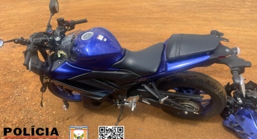 Motociclista sofre ferimentos graves em colisão com caminhão na MGC-354; em Patos de Minas Motociclista sofre ferimentos graves em colisão com caminhão na MGC-354; em Patos de Minas