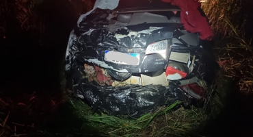 Crianças de 2 e 3 anos escapam sem ferimentos de acidente ocorrido na BR-365; no município de Patos de Minas 