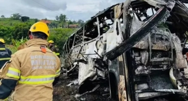Motorista de carreta envolvida em tragédia que matou 39 pessoas na BR-116 é preso no Espírito Santo Motorista de carreta envolvida em tragédia que matou 39 pessoas na BR-116 é preso no Espírito Santo