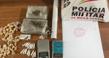 São Gotardo - Homem foragido da justiça é preso com drogas e materiais para tráfico São Gotardo - Homem foragido da justiça é preso com drogas e materiais para tráfico