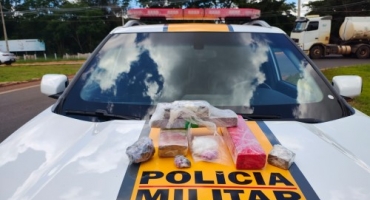 Monte Carmelo - PMRv prende homem por tráfico de drogas em abordagem na MG-190 Monte Carmelo - PMRv prende homem por tráfico de drogas em abordagem na MG-190