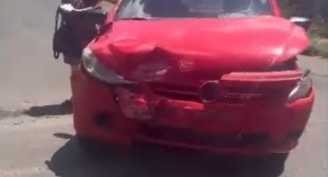 Motorista avança parada obrigatória, provoca acidente que deixa dois feridos no bairro Alto Caiçaras, em Patos de Minas Motorista avança parada obrigatória, provoca acidente que deixa dois feridos no bairro Alto Caiçaras, em Patos de Minas