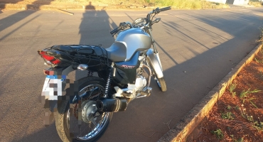 Menor conduzindo motocicleta irregular e barulhenta é apreendido após perseguição policial; em Lagoa Formosa Menor conduzindo motocicleta irregular e barulhenta é apreendido após perseguição policial; em Lagoa Formosa