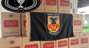 Polícia Militar Rodoviária apreende carga de cigarros do Paraguai avaliada em R$ 82 mil Polícia Militar Rodoviária apreende carga de cigarros do Paraguai avaliada em R$ 82 mil