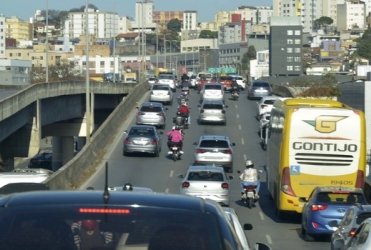 Governo de Minas facilita defesa de motoristas com novos serviços digitais