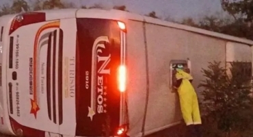 Tragédia na BR-491: Ônibus de turismo capota e deixa mortos no Sul de Minas Tragédia na BR-491: Ônibus de turismo capota e deixa mortos no Sul de Minas