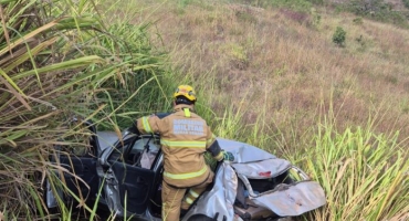 Motorista morre em acidente na BR-354 no trevo de Santa Rosa da Serra Motorista morre em acidente na BR-354 no trevo de Santa Rosa da Serra