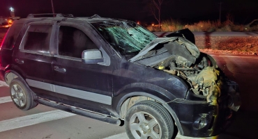 Pedestre morre atropelado ao tentar atravessar a pista da BR-262 Pedestre morre atropelado ao tentar atravessar a pista da BR-262