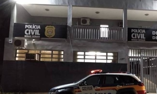 Após deixar presídio; mulher com tornozeleira eletrônica é presa por ameaçar ex-companheiro com faca 