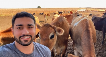 Com apoio da Emater-MG, jovem transforma herança familiar em queijaria certificada na região de Araxá Com apoio da Emater-MG, jovem transforma herança familiar em queijaria certificada na região de Araxá