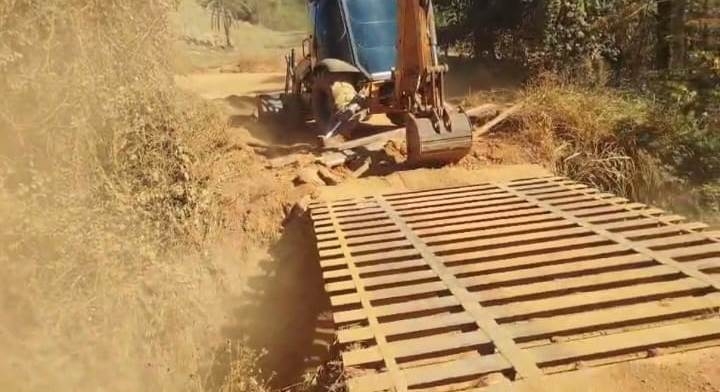 Prefeitura de Lagoa Formosa constrói mais uma ponte no município; desta vez na região de Água Limpa 
