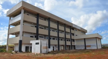 Construção do Campus da UFU em Patos de Minas tem obras retomadas após mais de uma década de espera Construção do Campus da UFU em Patos de Minas tem obras retomadas após mais de uma década de espera