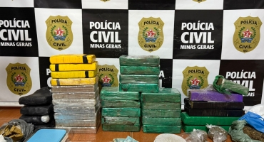 Operação conjunta das Polícias Civil e Militar combate tráfico, apreende drogas e prende suspeitos em Patos de Minas Operação conjunta das Polícias Civil e Militar combate tráfico, apreende drogas e prende suspeitos em Patos de Minas