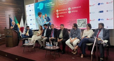 Presidente do Tribunal de Contas de Minas participa de Encontro Técnico com a presença de prefeitos da região