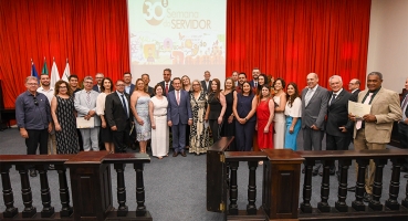 Comarca de Patos de Minas homenageia servidores Comarca de Patos de Minas homenageia servidores
