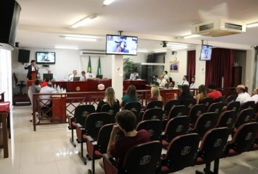 Projeto que prevê auxílio-alimentação para vereadores de Presidente Olegário será votado na próxima sexta (24)