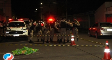 Suspeitos de matar jovem de 23 anos no Centro de Lagoa Formosa são presos em Operação das Polícias Civil e Militar Suspeitos de matar jovem de 23 anos no Centro de Lagoa Formosa são presos em Operação das Polícias Civil e Militar