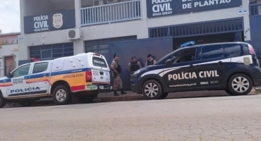 Professor suspeito de abusos em escola municipal de Patos de Minas é liberado após prisão temporária