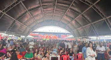 3º edição da Oinc Fest reúne multidão de pessoas e reforça solidariedade em prol da Santa Casa de Misericórdia de Patos de Minas 