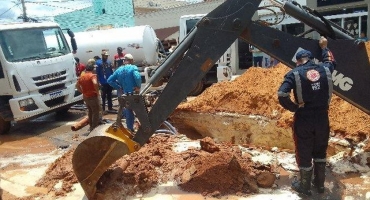 Trabalhador morre soterrado em obra de manutenção de esgoto na cidade de Arinos, veja vídeo