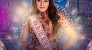 Patense Emanuelly Ferreira conquista vice no Miss Beauty Petite International 2025