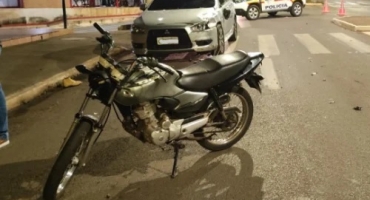 Patos de Minas - Acidente após ocupantes de motocicleta fugirem da PM revela dois condutores embriagados