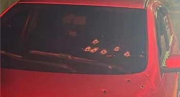 Homem sobrevive a tentativa de homicídio em Brasilândia de Minas após ter o carro atingido por vários disparos de arma de fogo