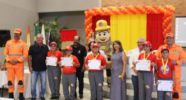 Formatura do Projeto Bombeiro Mirim 2025 acontece em Lagoa Formosa 