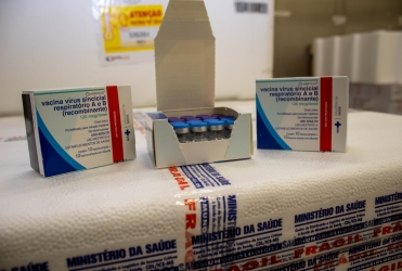 Região de Patos de Minas recebe 1.439 doses da vacina contra a bronquiolite; Lagoa Formosa está entre as cidades de destino
