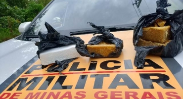 Coromandel - Polícia Militar Rodoviária prende jovem com cocaína e crack avaliados em R$ 150 mil durante abordagem
