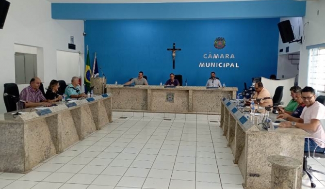 Vereadores de Lagoa Formosa realizam reunião extraordinária e votam projeto que cria cargo de Assistente Terapêutico Educacional