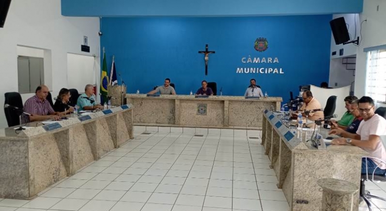 Vereadores de Lagoa Formosa realizam reunião extraordinária e votam projeto que cria cargo de Assistente Terapêutico Educacional