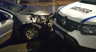 Condutor embriagado é preso após colidir contra viatura da Polícia Militar; em Patos de Minas 