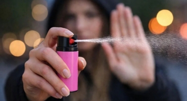 Câmara aprova venda de spray de pimenta para mulheres a partir de 16 anos
