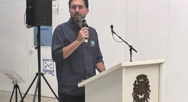 Falcão renuncia ao cargo de prefeito de Patos de Minas para disputar as eleições de 2026