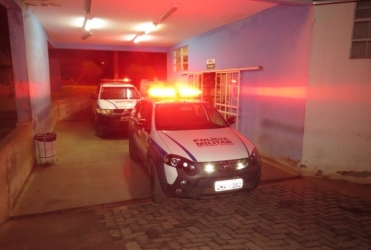 Homem é morto a facada após desentendimento em Carmo do Paranaíba; suspeito segue foragido