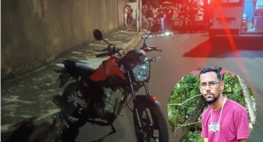 Motociclista de 22 anos morre após colidir contra poste no bairro Nova Floresta, em Patos de Minas