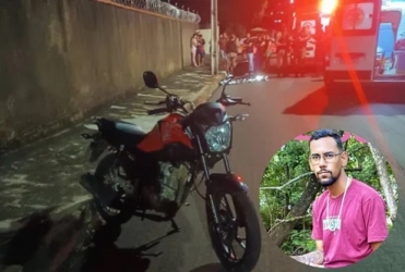 Motociclista de 22 anos morre após colidir contra poste no bairro Nova Floresta, em Patos de Minas