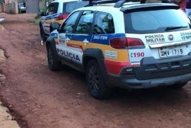 Homem de 24 anos usa barra de ferro para agredir companheira em Guarda dos Ferreiros