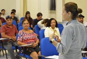 Sindcomércio e Senac de Patos de Minas promovem capacitação para expositores da Fenapraça 2026